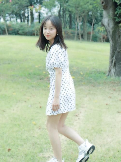 图片[14]-好看的美女照片图片大全 好看的美女照片图片高清-清纯唯美论坛-日常生活-小钱源码网-小钱资源网-网站源码-站长资源网专注福利技术教程活动软件-全网最大资源分享网