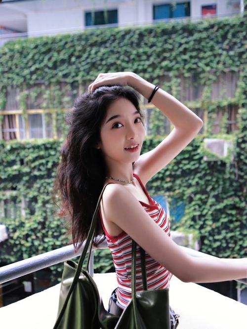 好看的美女照片图片大全 好看的美女照片图片高清-小钱源码网-小钱资源网-网站源码-站长资源网专注福利技术教程活动软件-全网最大资源分享网