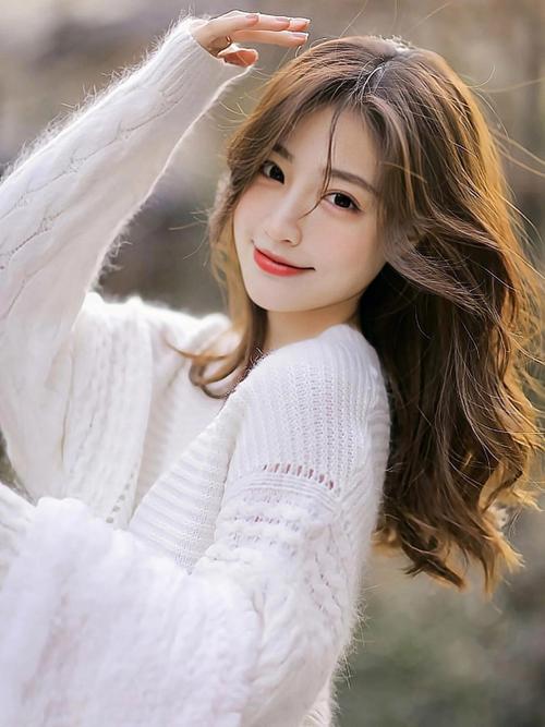 美女气质照片图片大全 美女气质照片图片唯美-小钱源码网-小钱资源网-网站源码-站长资源网专注福利技术教程活动软件-全网最大资源分享网